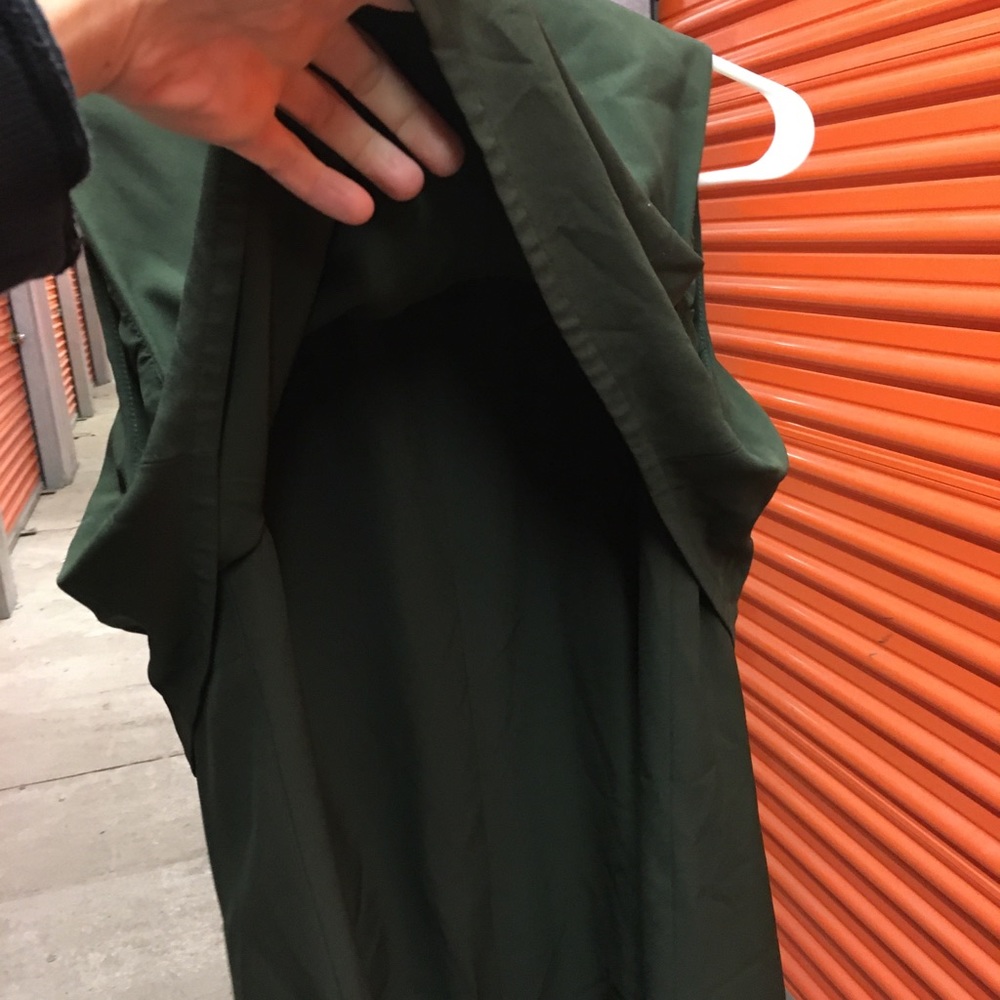 Vest - Picture 6 of 8